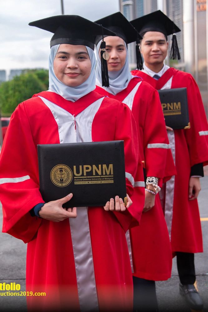 Gaduation Convocation PWTC Family Portfolio MAL 2019 -52.webp